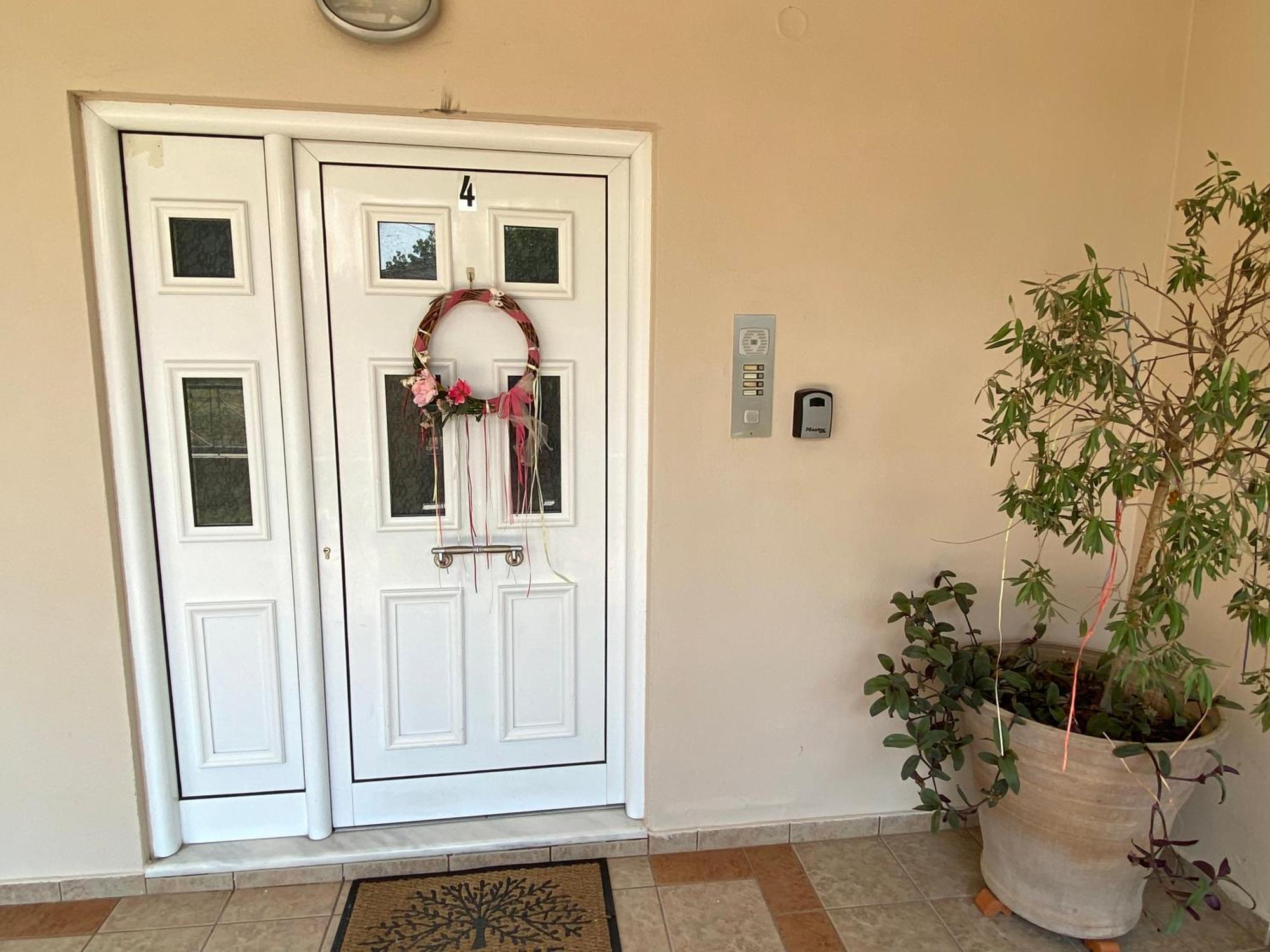 Cozy & Quiet City Apartment Trikala  Ngoại thất bức ảnh