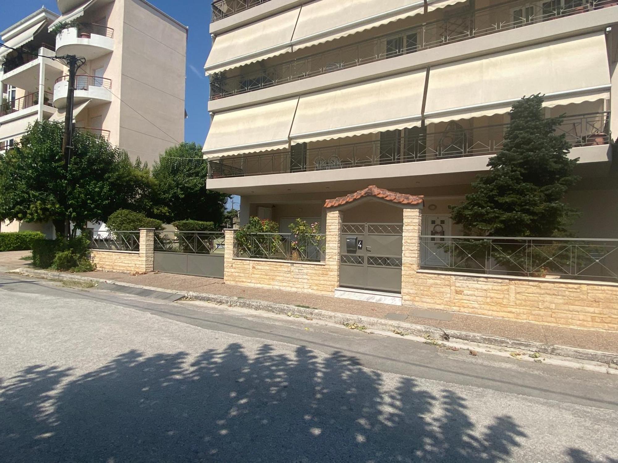 Cozy & Quiet City Apartment Trikala  Ngoại thất bức ảnh
