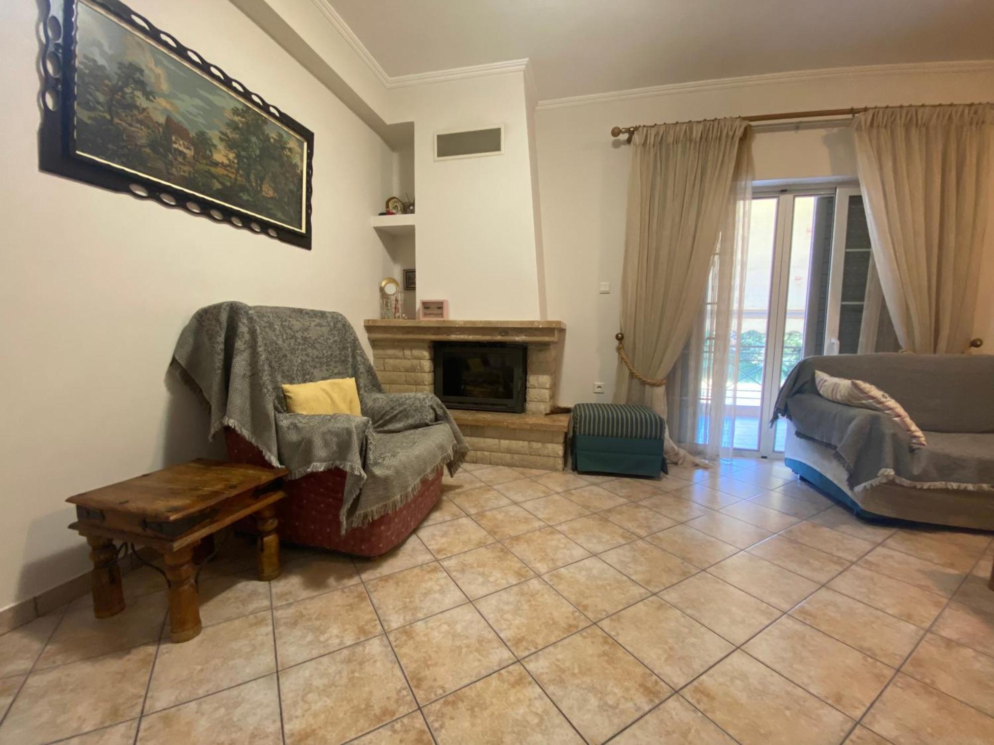 Cozy & Quiet City Apartment Trikala  Ngoại thất bức ảnh