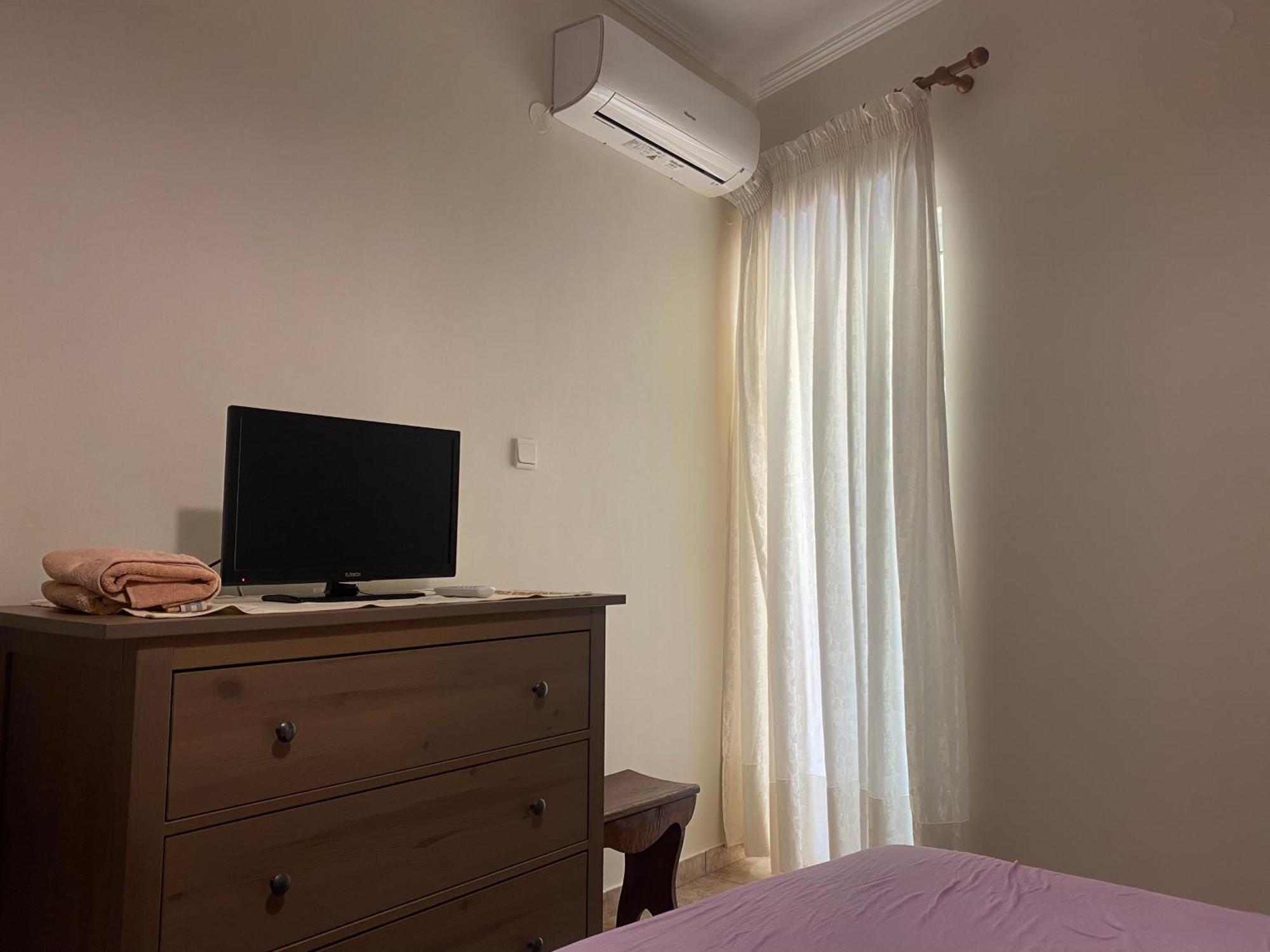 Cozy & Quiet City Apartment Trikala  Ngoại thất bức ảnh